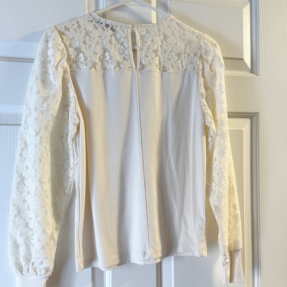 Lace White/Cream Long-Sleeve Top - Picture 4 of 7